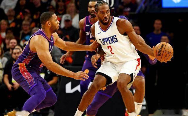 爵士绝杀广州队,霍勒迪统治全场 爵士绝杀广州队,霍勒迪统治全场