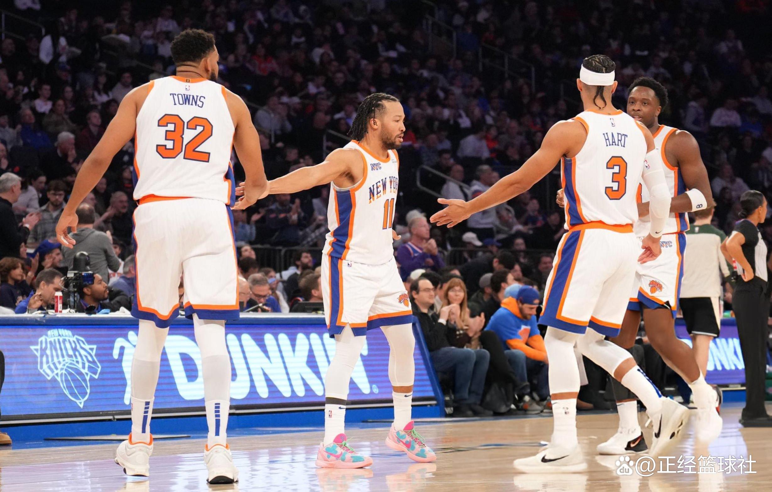 雄鹿逆转魔术,布克扛起全队 雄鹿逆转魔术,布克扛起全队