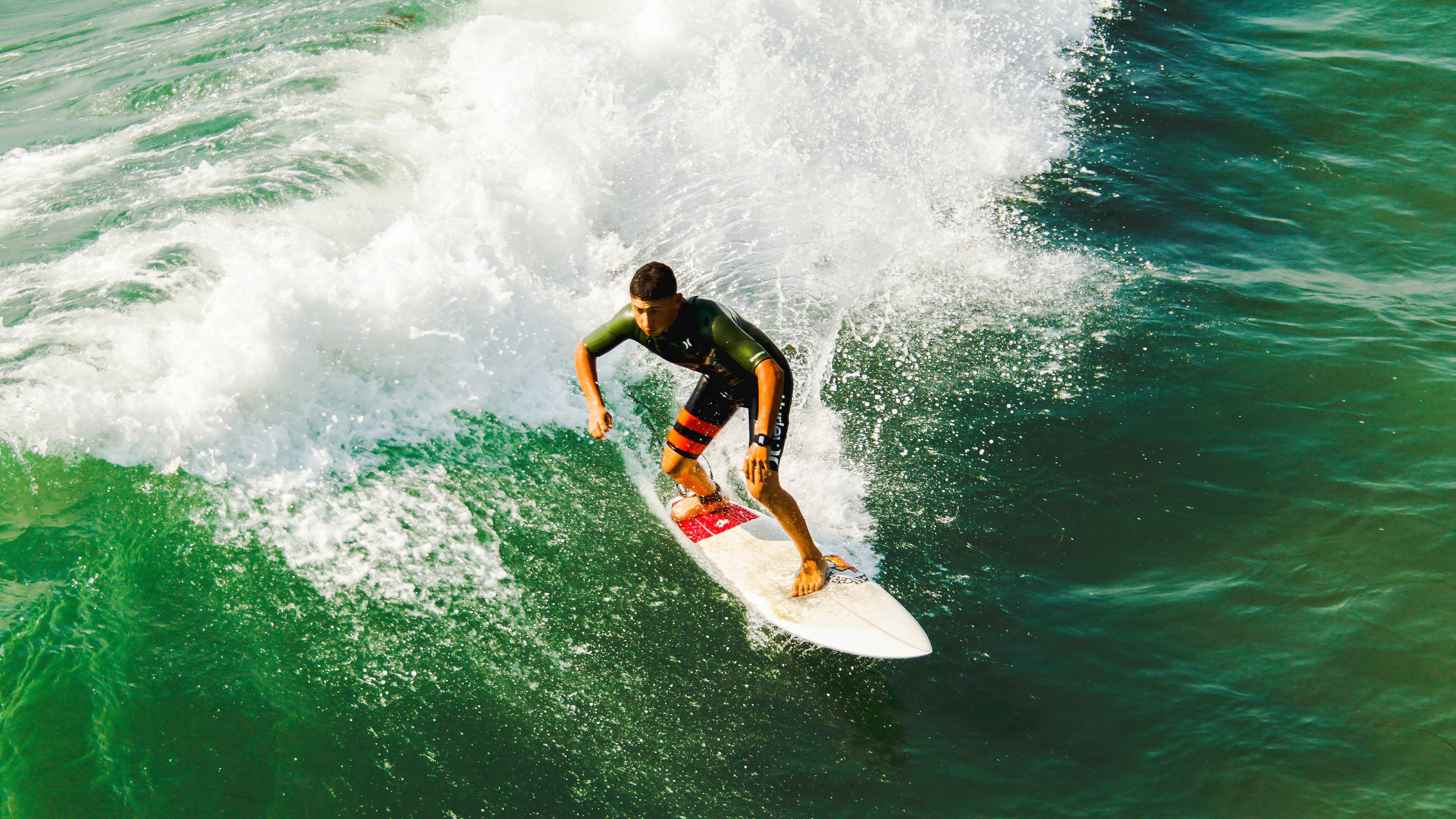 速度与激情，加克波接管F1街道赛，韩国足球粉碎比利亚雷亚尔